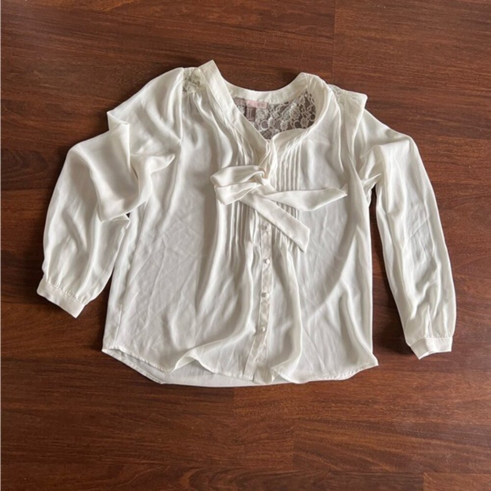 Forever 21 Cream Lace Blouse Tie Front Sheer Romantic Top Size M